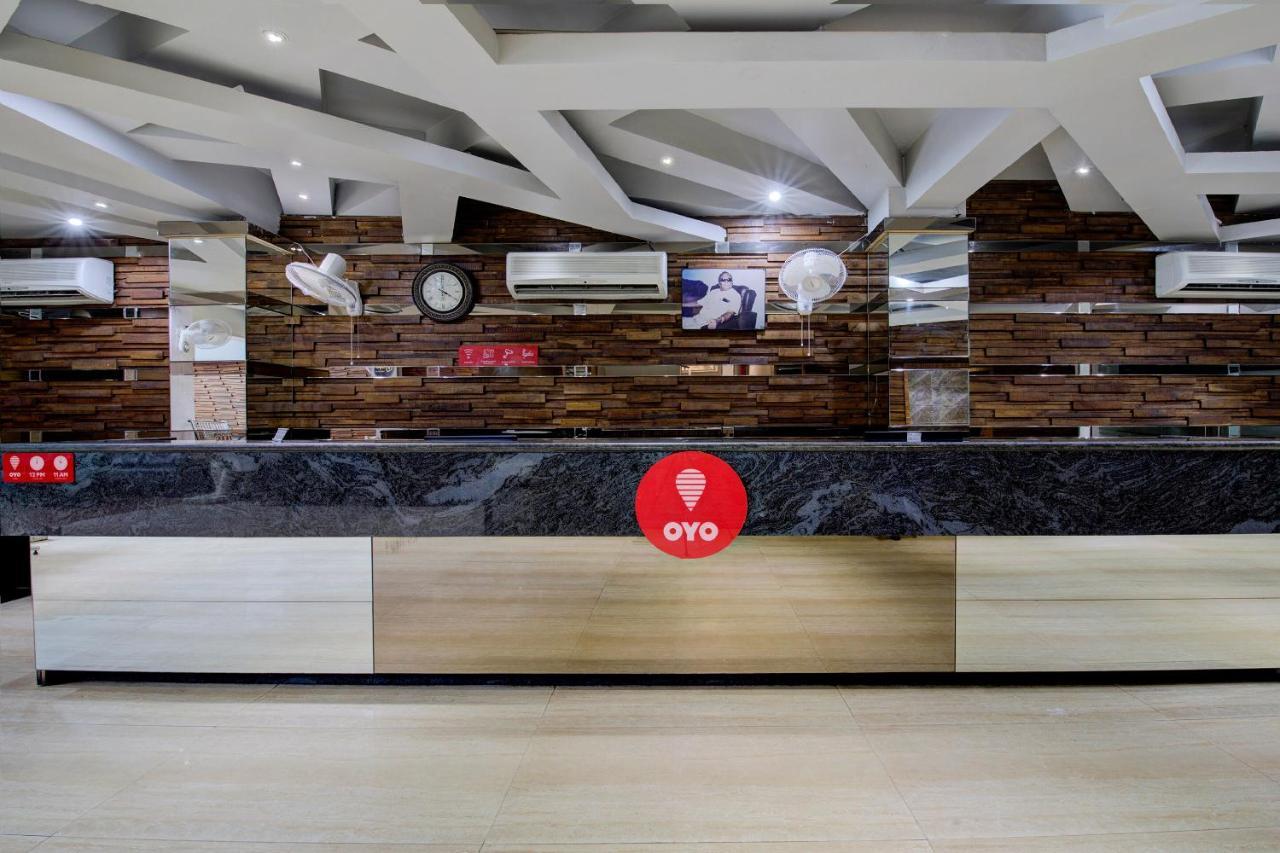 Oyo 1545 Hotel Shivani International อาเมดาบัด ภายนอก รูปภาพ
