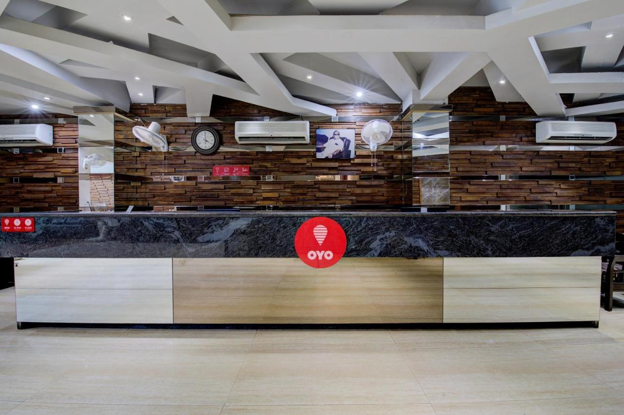 Oyo 1545 Hotel Shivani International อาเมดาบัด ภายนอก รูปภาพ