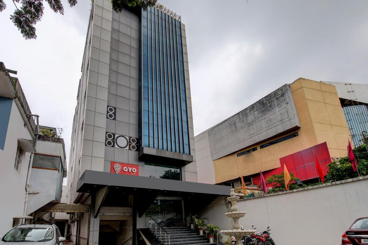 Oyo 1545 Hotel Shivani International อาเมดาบัด ภายนอก รูปภาพ